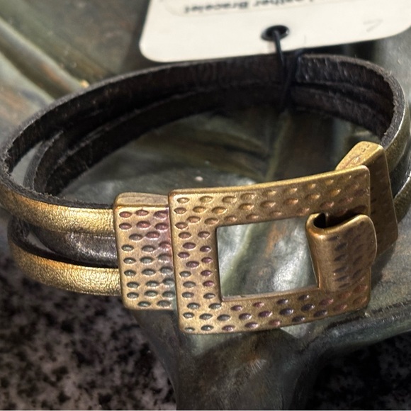 Brown Flat Leather (5MM) Triple Strand Bracelet with Brass Toggle Clasp - Picture 2 of 3